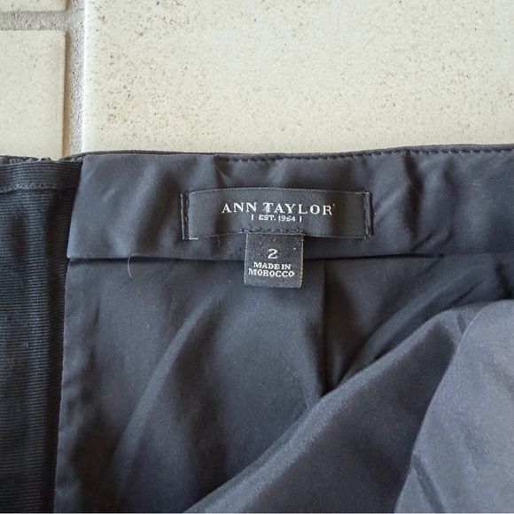Ann Taylor Black Pencil Skirt - 2 - Picture 2 of 3